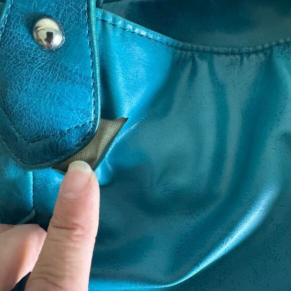 Steve Madden Y2K Large Textured Shoulder  Bag Turquoise Vegan - Picture 9 of 10